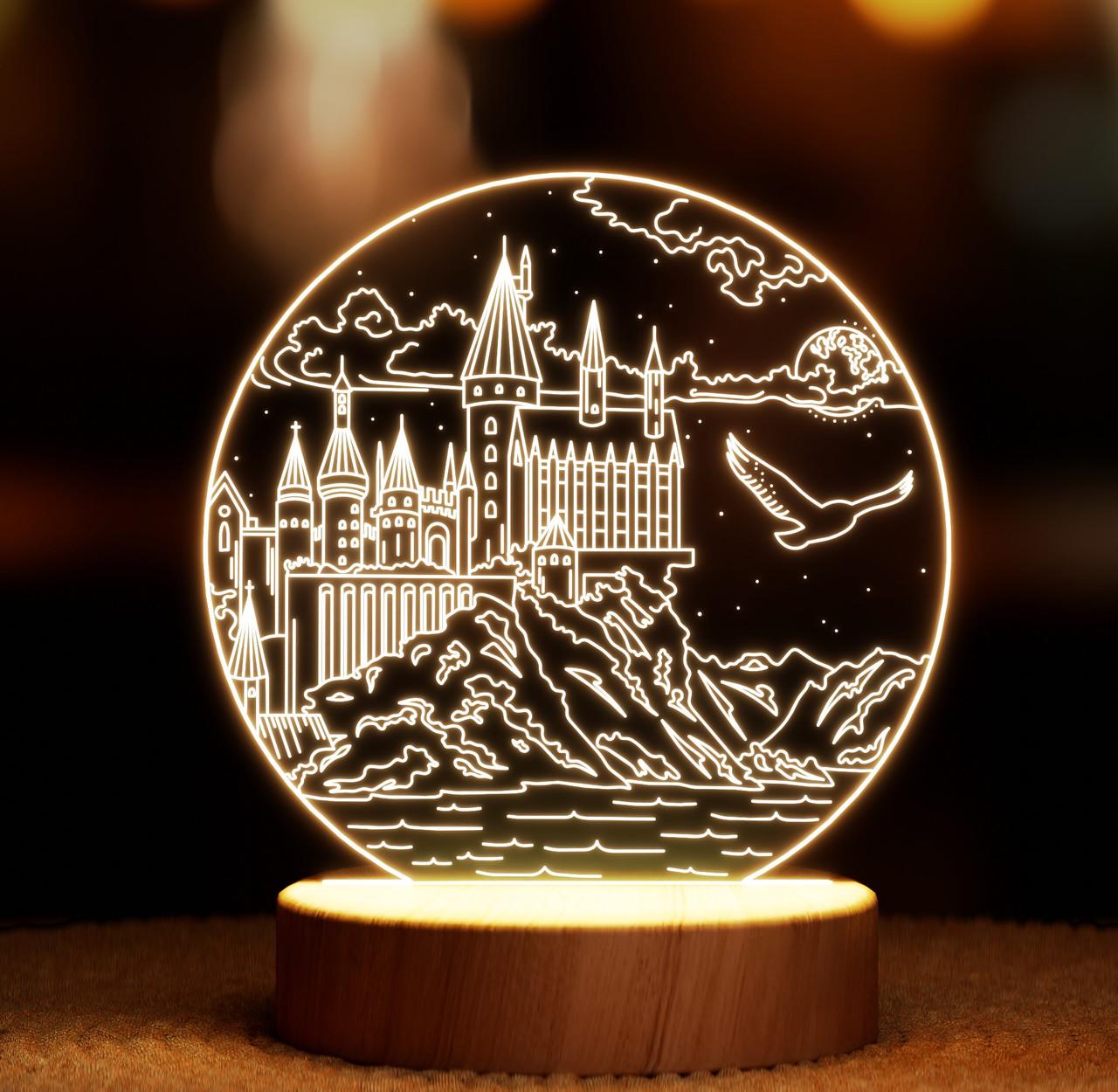 Нічник-світильник Lampic Замок на скелі USB дерево/акрил 15х18 см Жовтий (32377341)