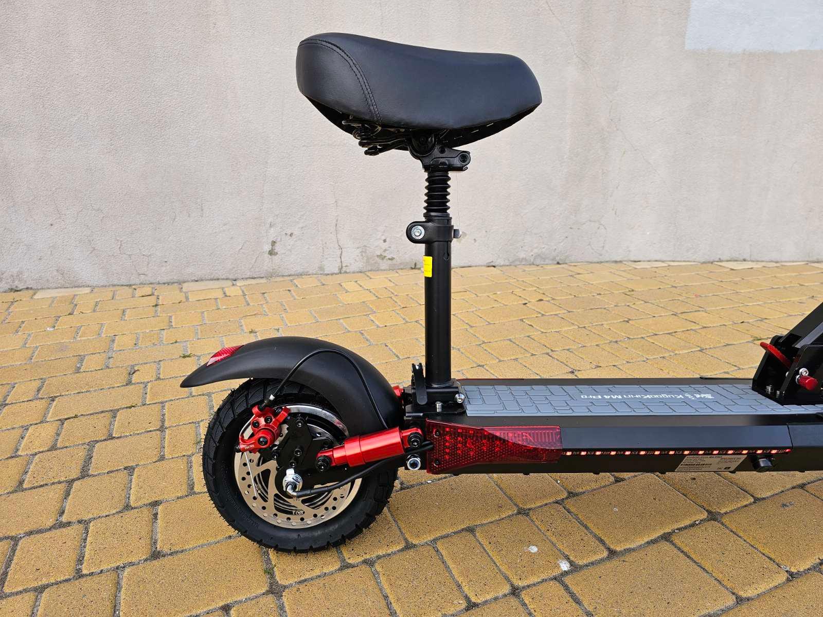 Электросамокат с сиденьем KugooKirin M4 PRO 1000 W/18 Ah 2025 +3 фары - фото 7 Электросамокат с сиденьем KugooKirin M4 PRO 1000 W/18 Ah 2025 +3 фары - фото 7