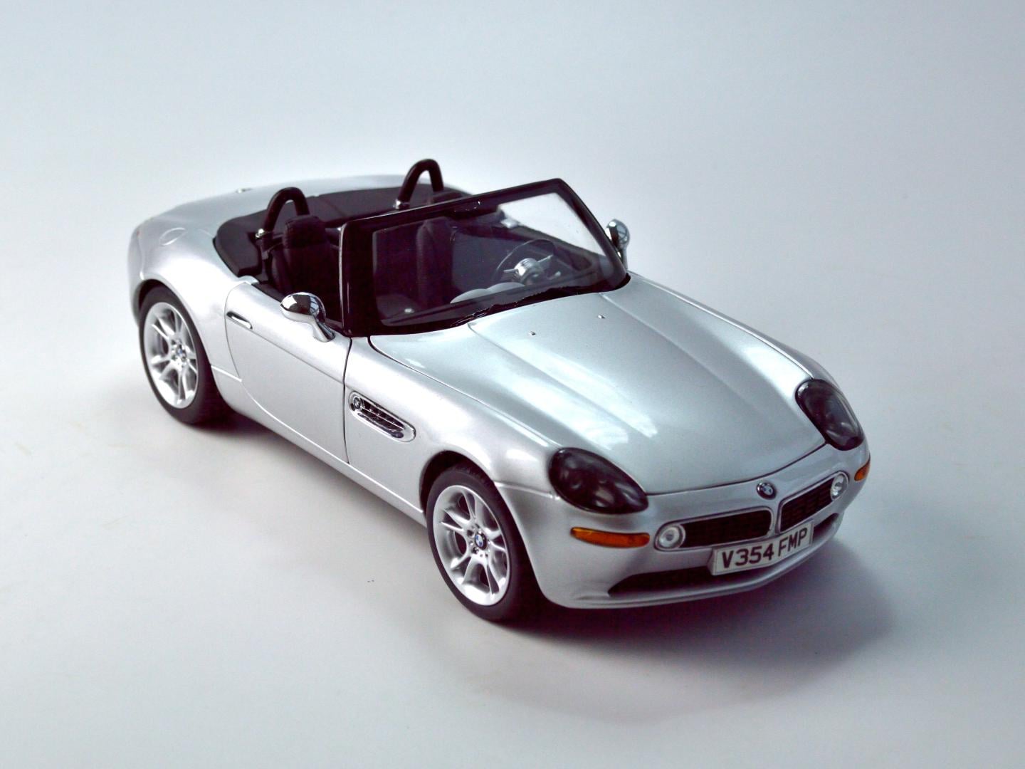 Коллекционная модель Kyosho BMW Z8 E52 Cabriolet 1:18 Серебристый (114)