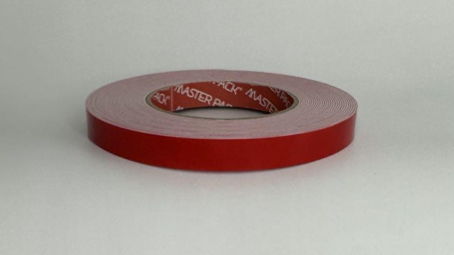 Стрічка двостороння клейка Master Pack на спіненій основі 12 мм 10 м червоний лайнер Білий