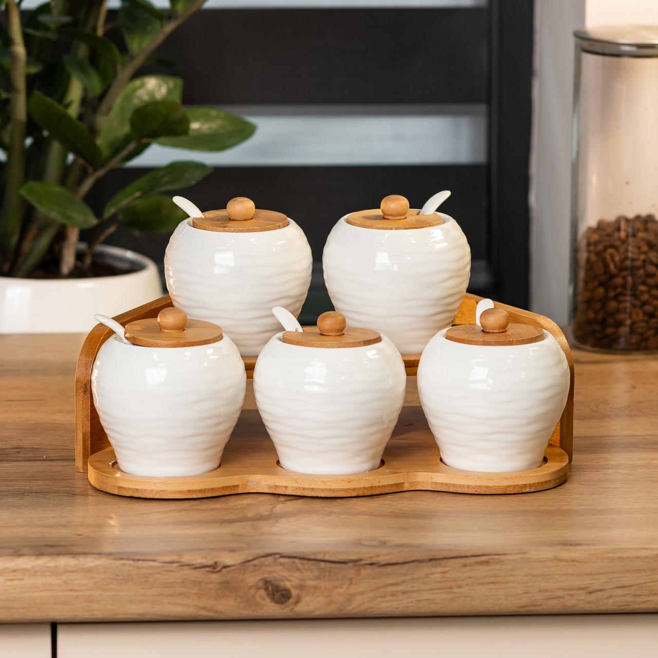 Набор баночек для сыпучих продуктов на бамбуковой подставке 5 шт. по 250 мл Белый (HP1253)