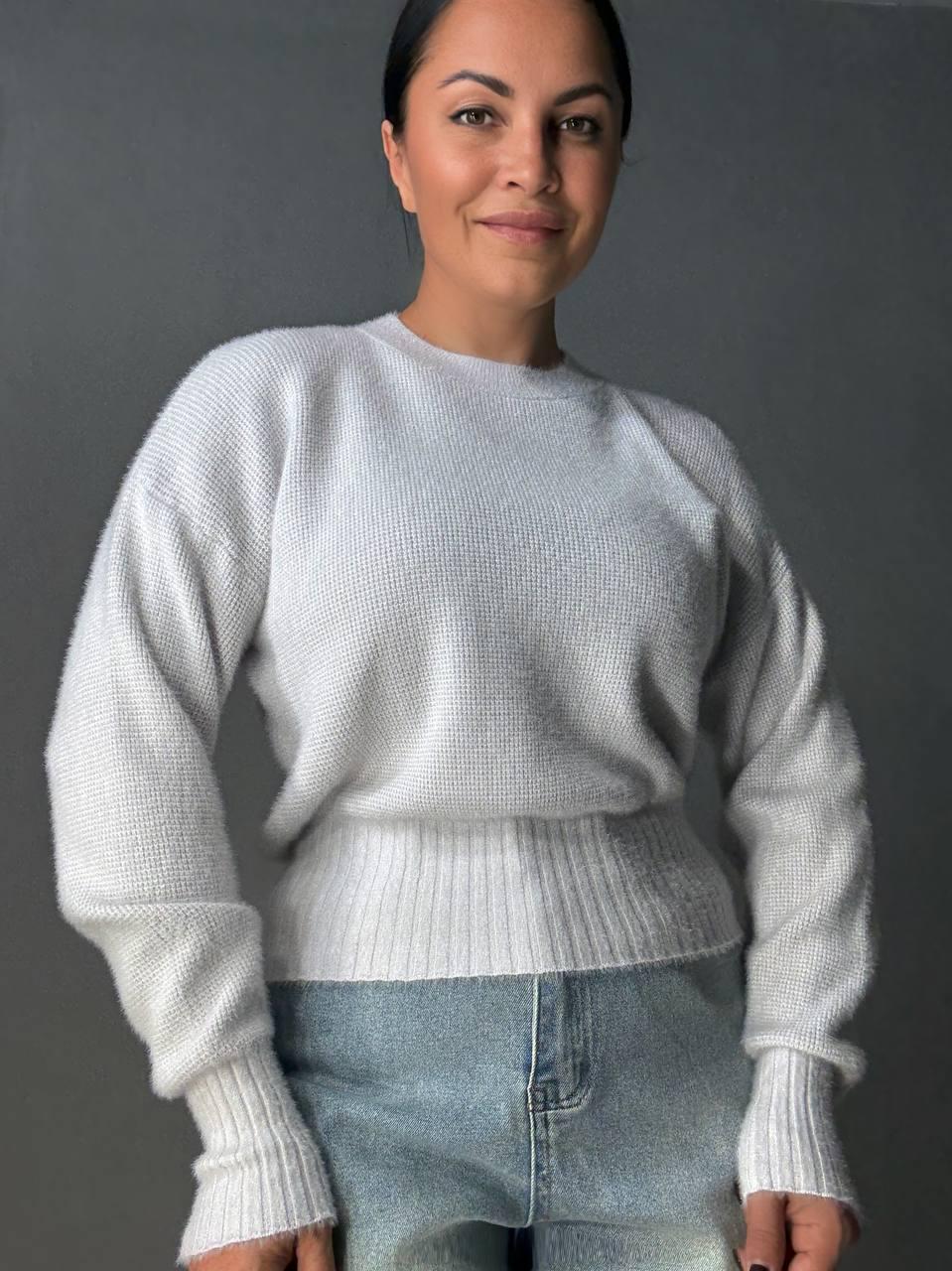 Светр жіночий Fancy Matinee 7571 вафельний з ангори оверсайз OS Світло-сірий (4988) - фото 7 Светр жіночий Fancy Matinee 7571 вафельний з ангори оверсайз OS Світло-сірий (4988) - фото 7