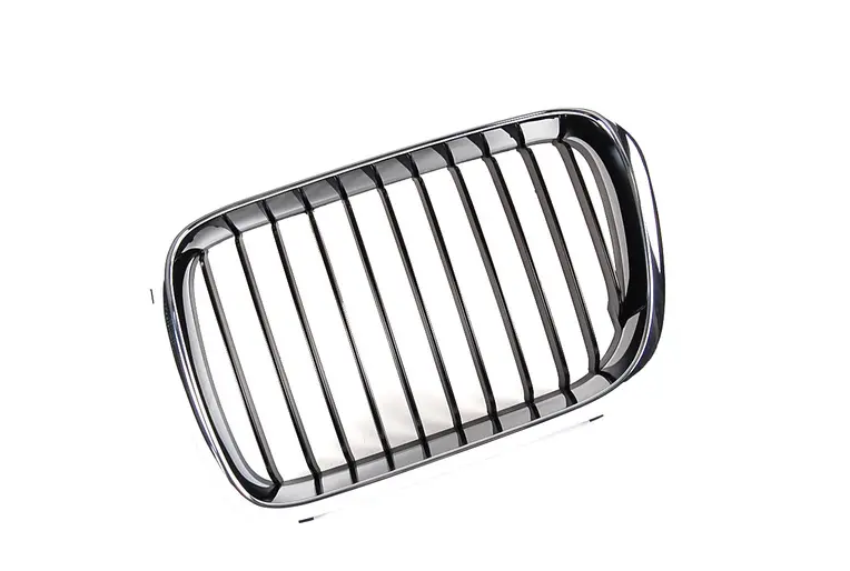 Решетка радиатора AVTM BMW 3-Series e36 1996-1999 левая без эмблемы Хром/ Черный (180060997)