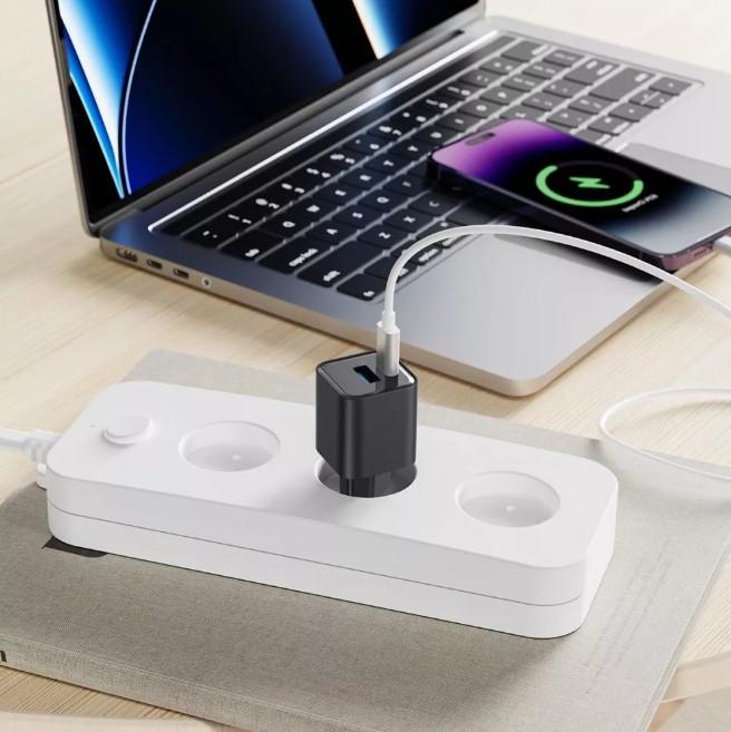 Сетевое зарядное устройство МЗП Proove Silicone Power Plus 20W Type-C/USB Black - фото 2