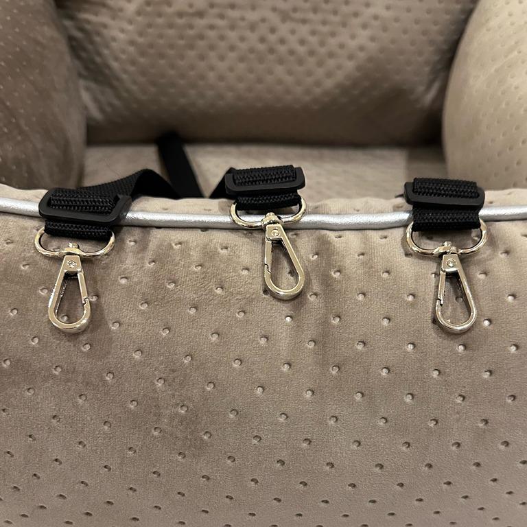 Автокрісло для собак Amore mio Cane Medium до 10 кг 60х50х25 см (CS-0030) - фото 4 Автокрісло для собак Amore mio Cane Medium до 10 кг 60х50х25 см (CS-0030) - фото 4