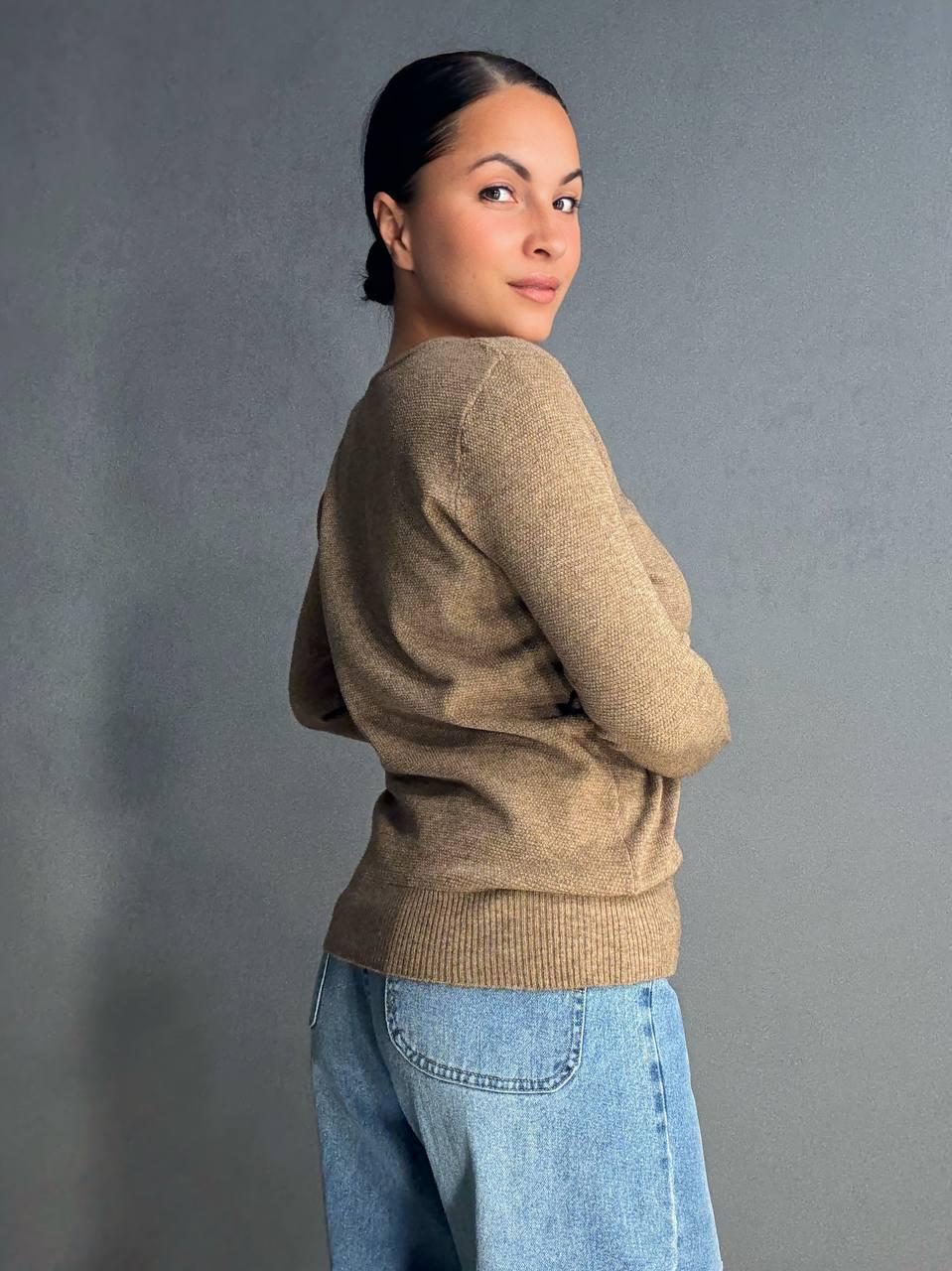 Свитер женский AN 02493 букле с пуговицами тонкий и теплый базовый One Size Коричневый - фото 9 Свитер женский AN 02493 букле с пуговицами тонкий и теплый базовый One Size Коричневый - фото 9