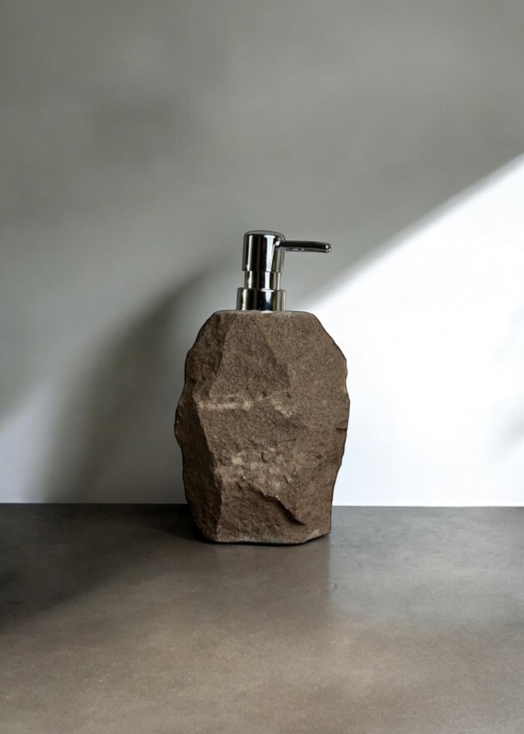 Дозатор для мила з натурального червоного пісковика