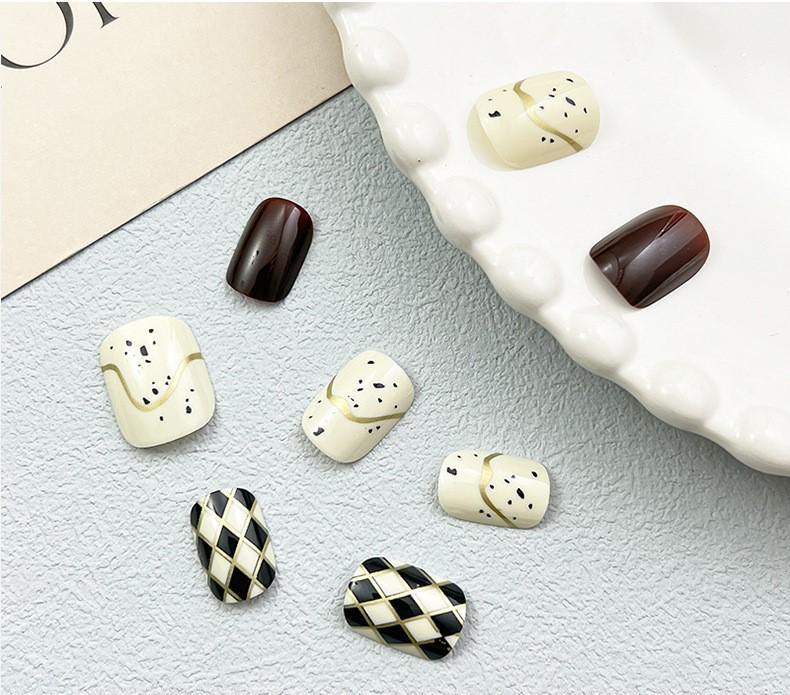 Накладные ногти с клеем Bananahall LK13385 24 шт. Бордовый (A9890) - фото 6 Накладные ногти с клеем Bananahall LK13385 24 шт. Бордовый (A9890) - фото 6