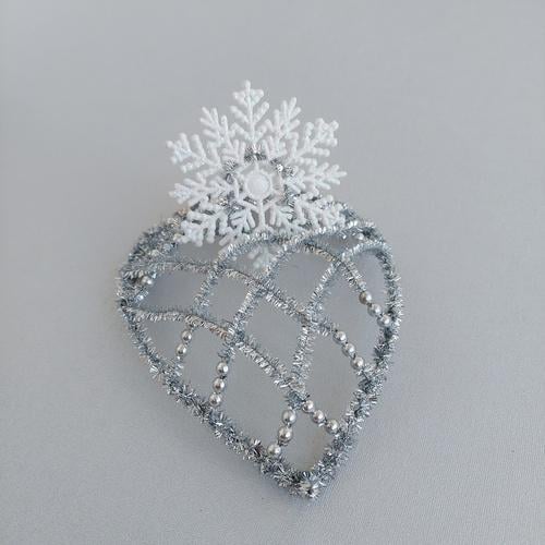 Диадема-корона новогодняя из мишуры Снежинка ручной работы 19х14х8 см Серебряный (210120)