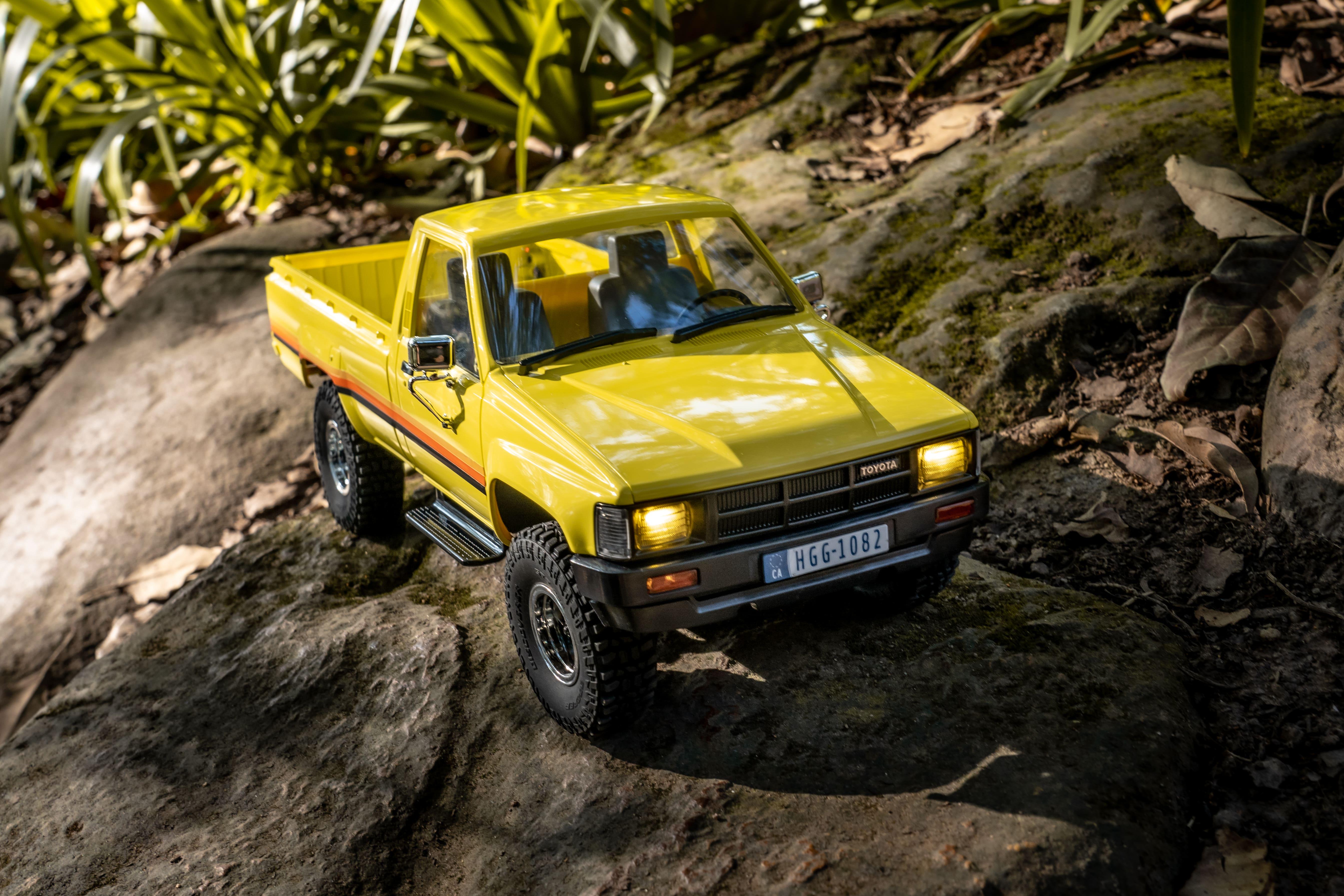 Машинка на радіокеруванні FMS 1:18 Toyota Hilux RTR - фото 8 Машинка на радіокеруванні FMS 1:18 Toyota Hilux RTR - фото 8