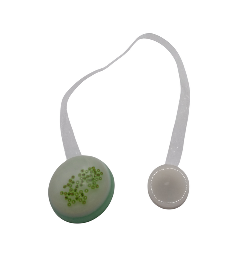 Магнит для штор Лео Око 35 мм Бело-зеленый (1159)