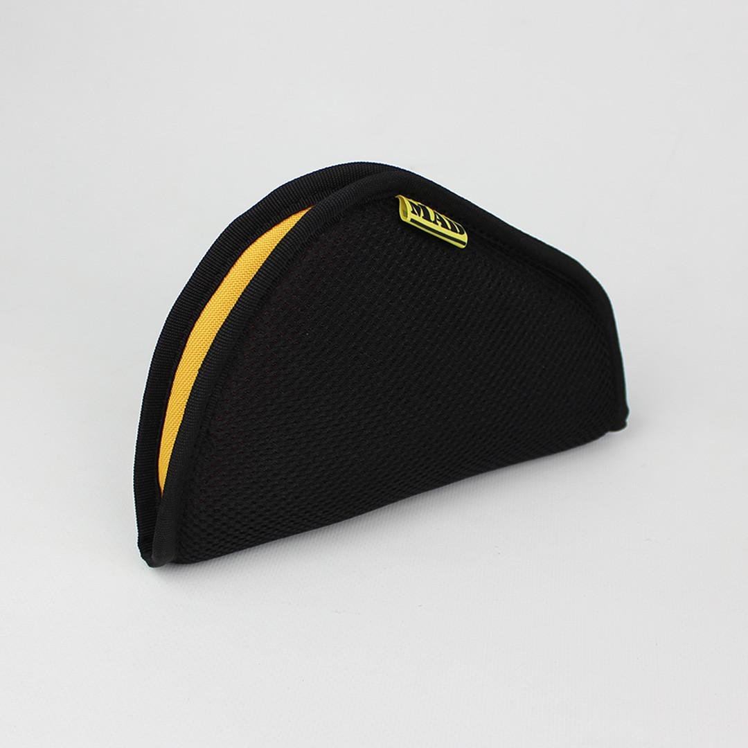 Адаптер ремня безопасности MAD Черный/Желтый (AAB8020) - фото 2 Адаптер ремня безопасности MAD Черный/Желтый (AAB8020) - фото 2