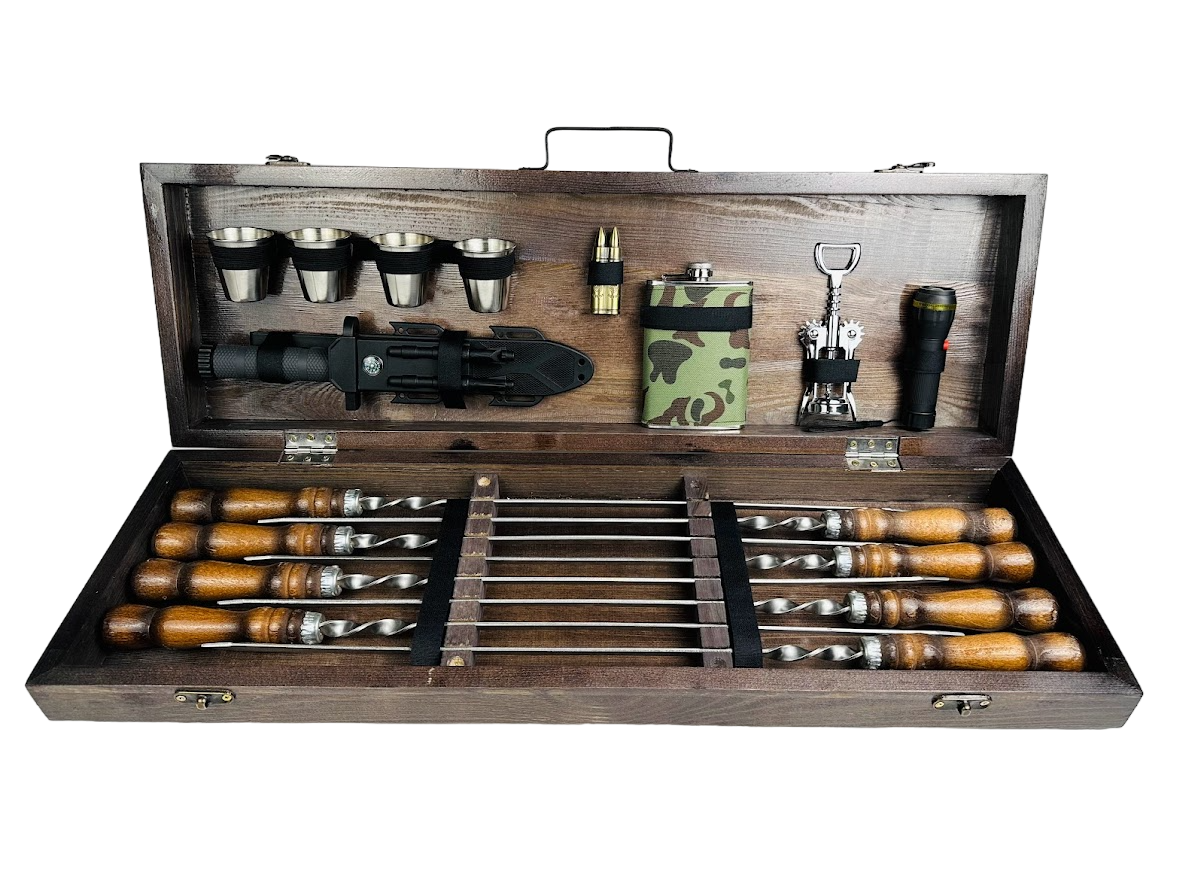 Набор шампуров подарочный Милитари в деревянном кейсе на 17 предметов (106-10-KS-7613)