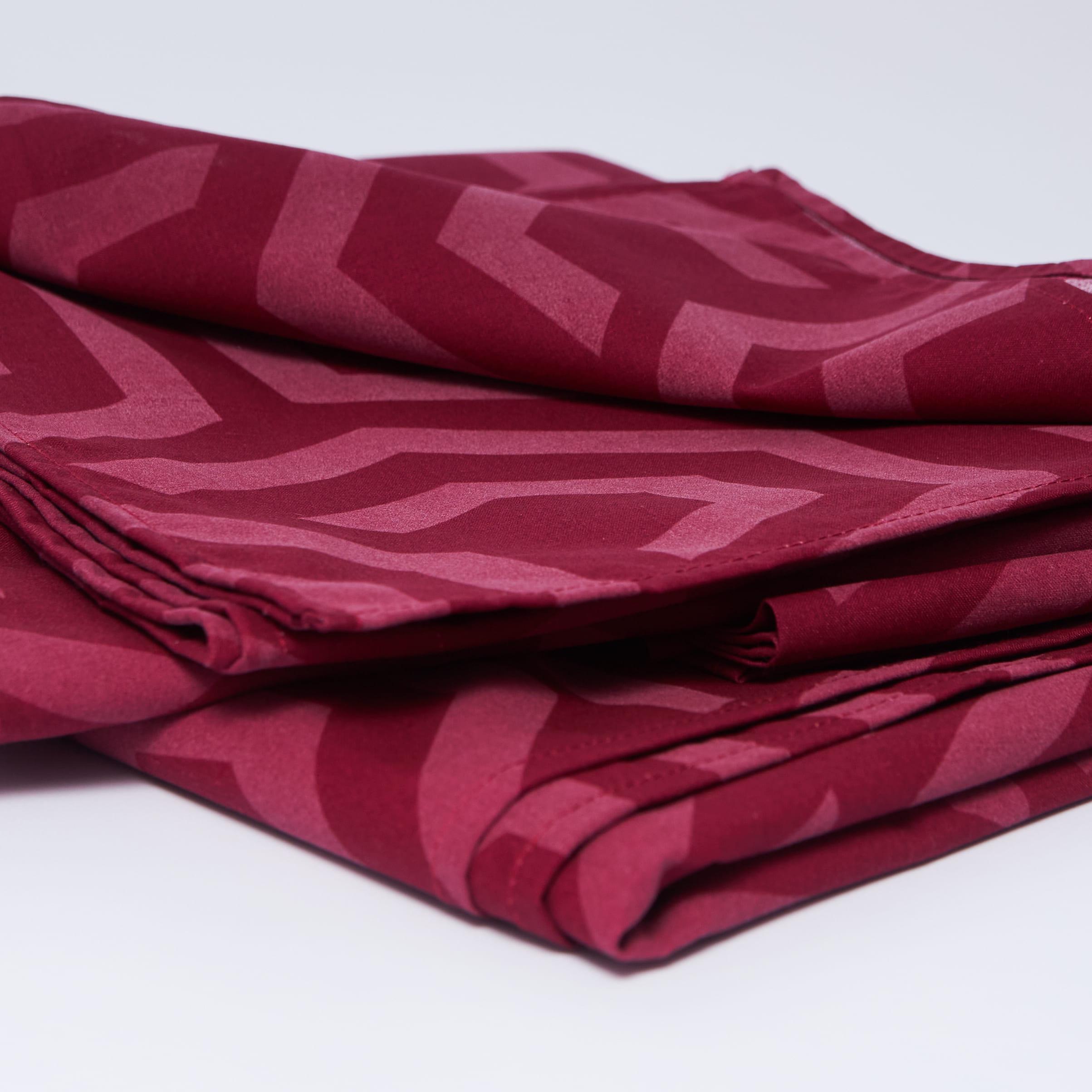 Простирадло Moon&Star Burgundy Charm бязь Gold Lux 220х240 см (MS-860000129) - фото 1 Простирадло Moon&Star Burgundy Charm бязь Gold Lux 220х240 см (MS-860000129) - фото 1