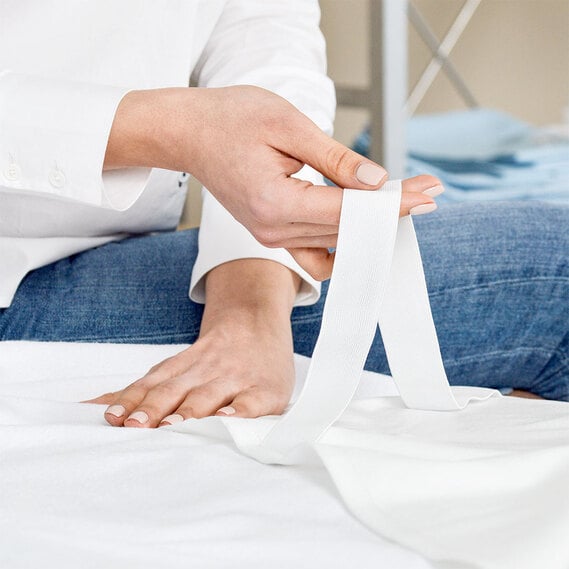 Простынь Наматрасник чехол непромокаемый 200х200 резинка по углам  (Aqua Stop) Classic Ideia