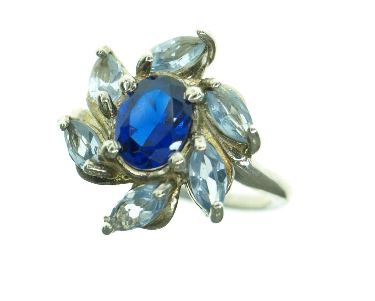 Кольцо из серебра с фианитом р. 16,5 (2101750186)