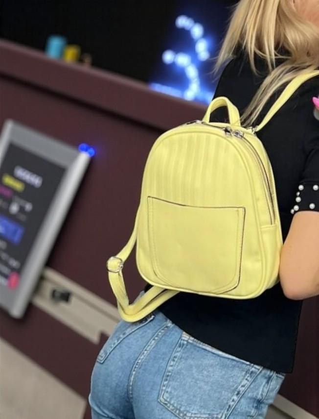 Сумка-рюкзак из экокожи женский трансформер Желтый Сумка-рюкзак из экокожи женский трансформер Желтый