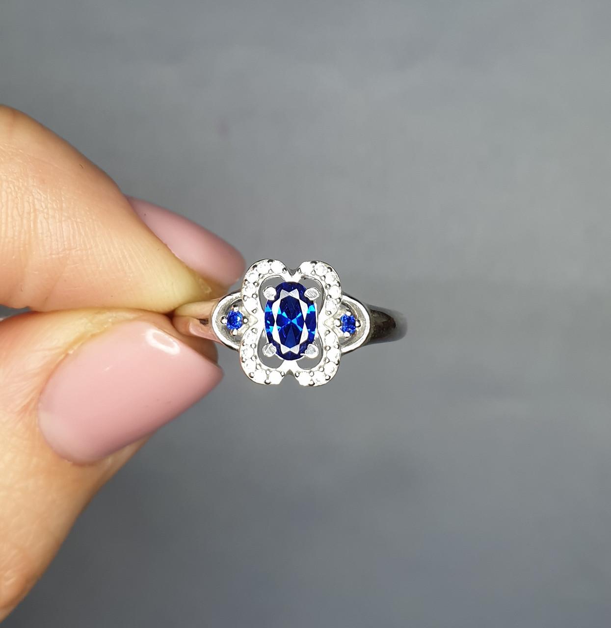 Кольцо серебряное с сапфиром р. 18 2,10 г (1393007586)