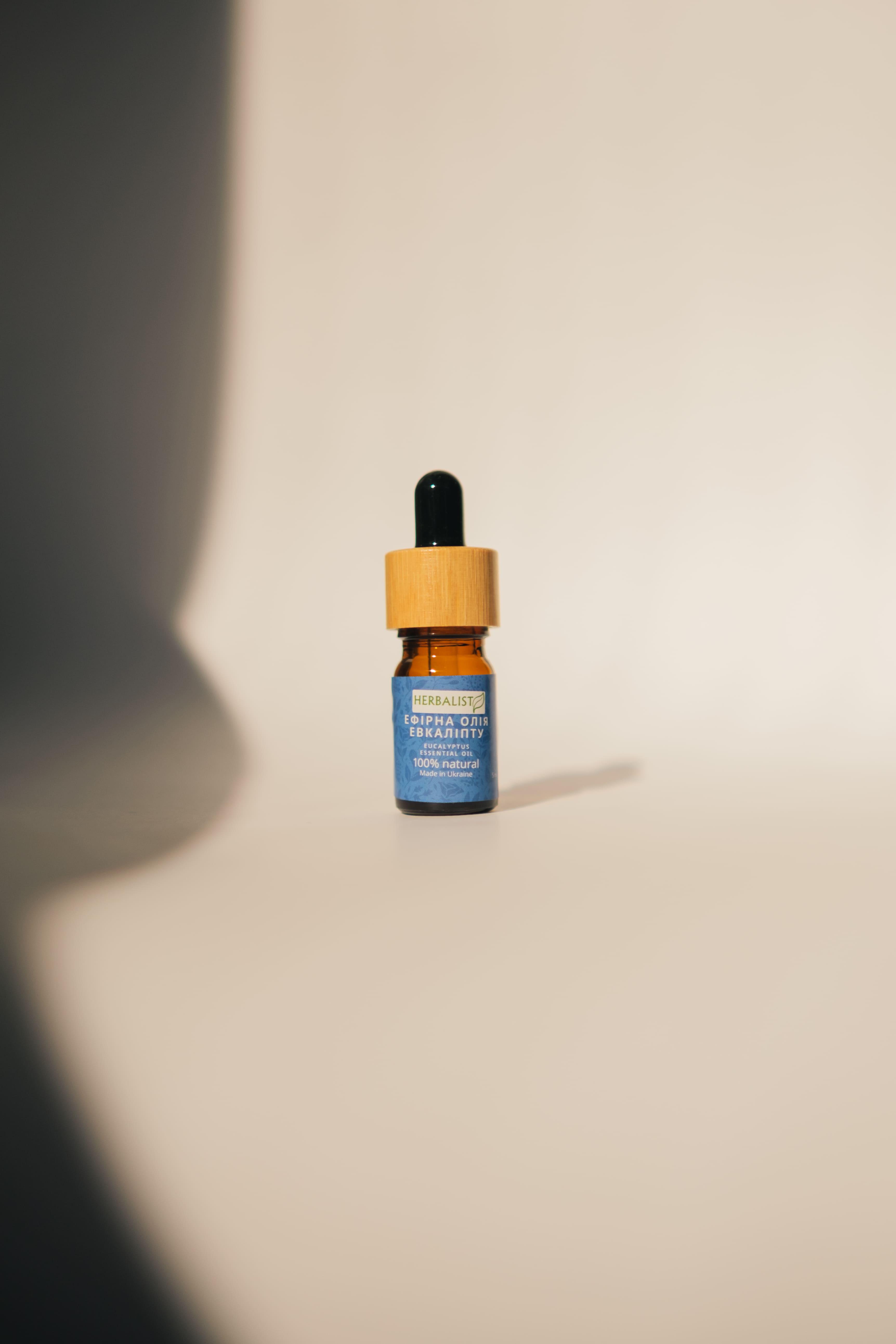 Ефірна олія евкаліпту HERBALIST 100% натуральний концентрат 5 мл (31022980) Ефірна олія евкаліпту HERBALIST 100% натуральний концентрат 5 мл (31022980)