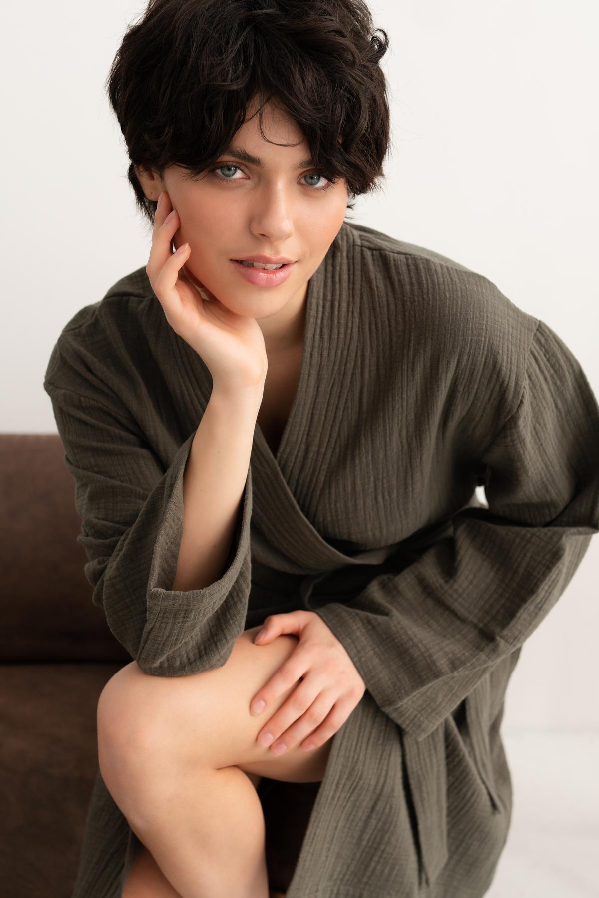 Халат женский COSY Duna из фактурного муслина XL Хаки (M61W) - фото 4 Халат женский COSY Duna из фактурного муслина XL Хаки (M61W) - фото 4