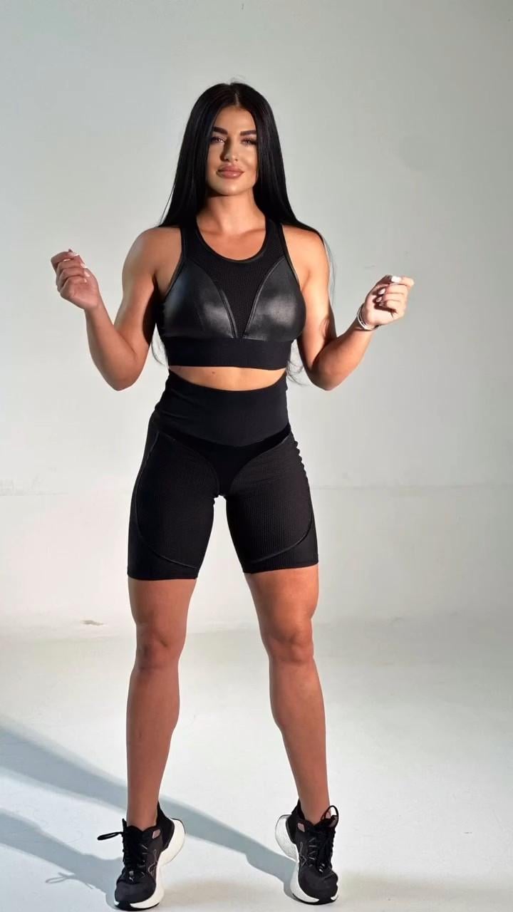 Костюм спортивный двойка топ/велосипедки из эластичной сеточки/эффектом пуш-ап S Черный (CE01S)