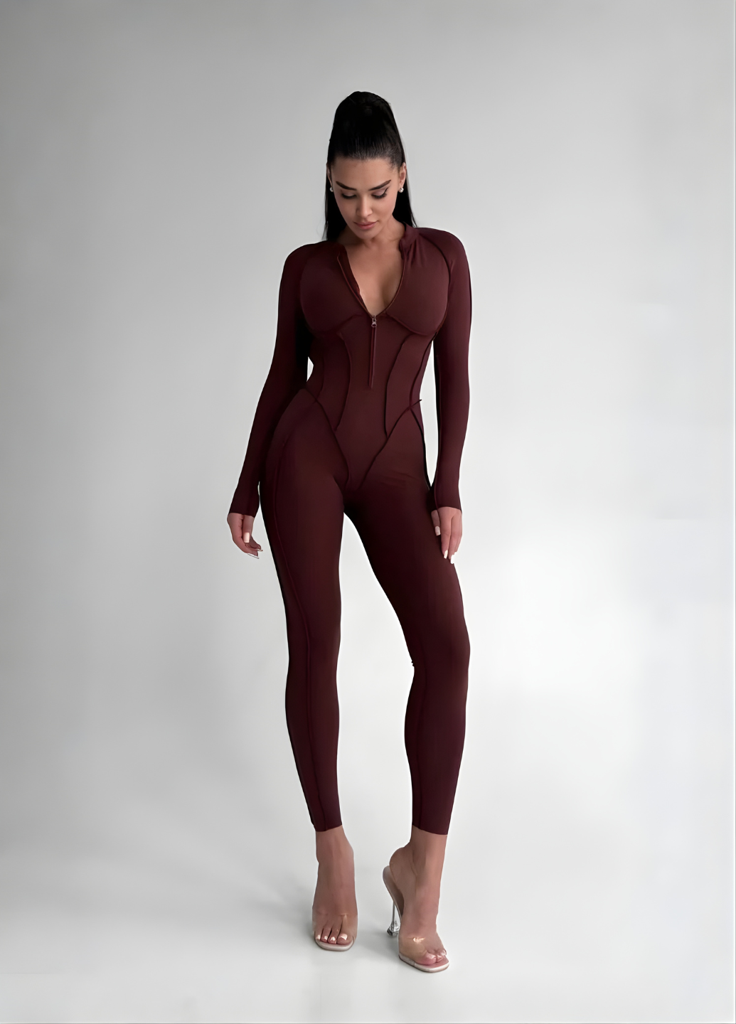 Комбинезон женский спортивный с вырезом на спине и длинным рукавом на молнии спереди декоративные швы M Коричневый (70260/M) Комбинезон женский спортивный с вырезом на спине и длинным рукавом на молнии спереди декоративные швы M Коричневый (70260/M)