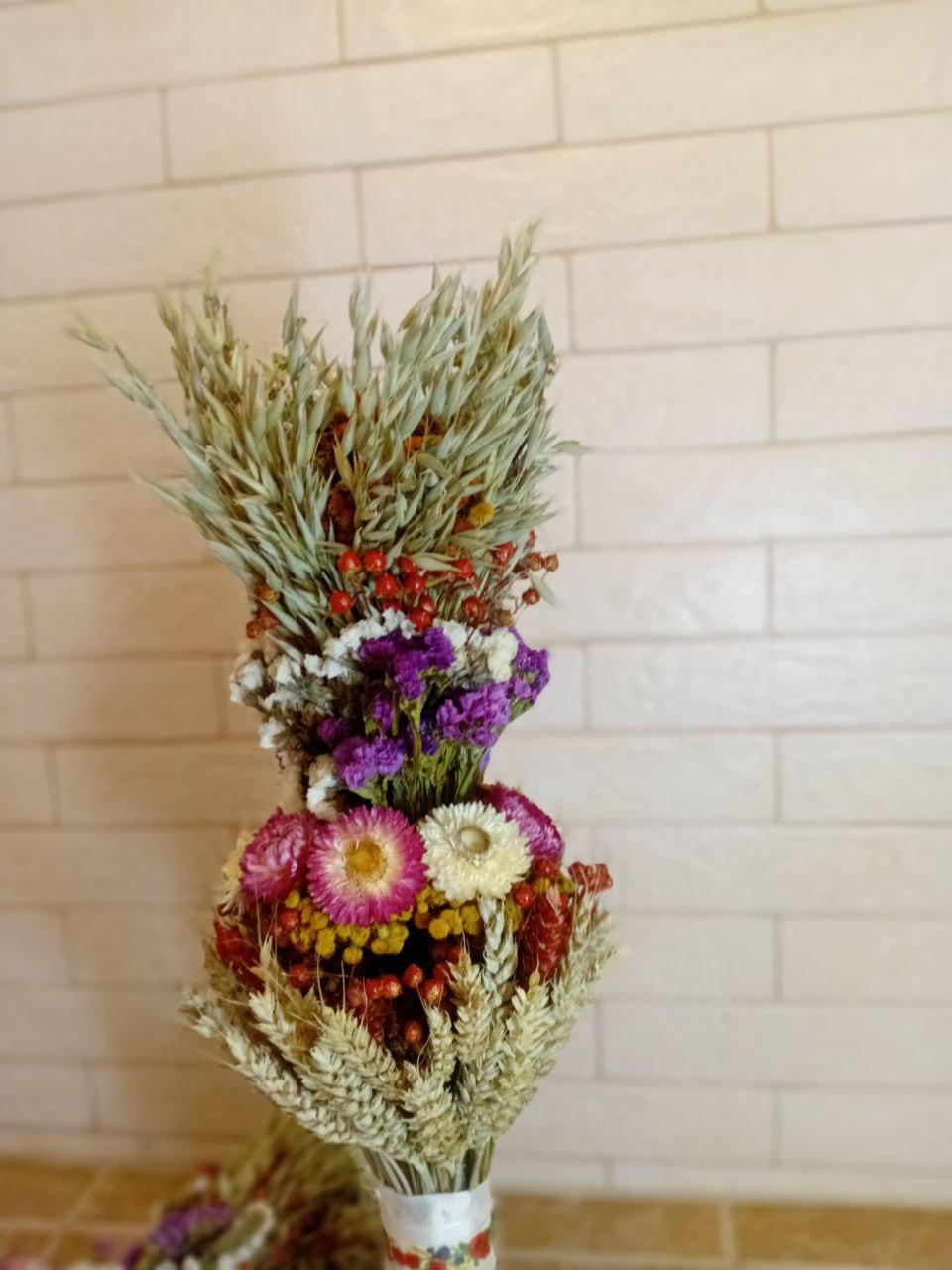 Дидух рождественский из колосья пшеницы/льна и овса на трех ножках 50-55 см с лентой вышиванкой Белый (2794446785) - фото 5 Дидух рождественский из колосья пшеницы/льна и овса на трех ножках 50-55 см с лентой вышиванкой Белый (2794446785) - фото 5