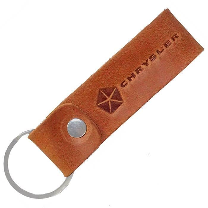Брелок автомобильный кожаный c лого Chrysler (128818)