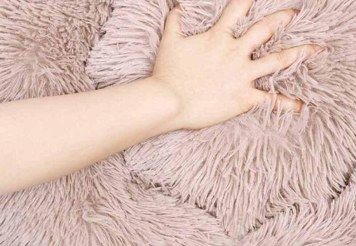 Леженка пушистая для кошек и собак 50 см (622-11) - фото 5 Леженка пушистая для кошек и собак 50 см (622-11) - фото 5