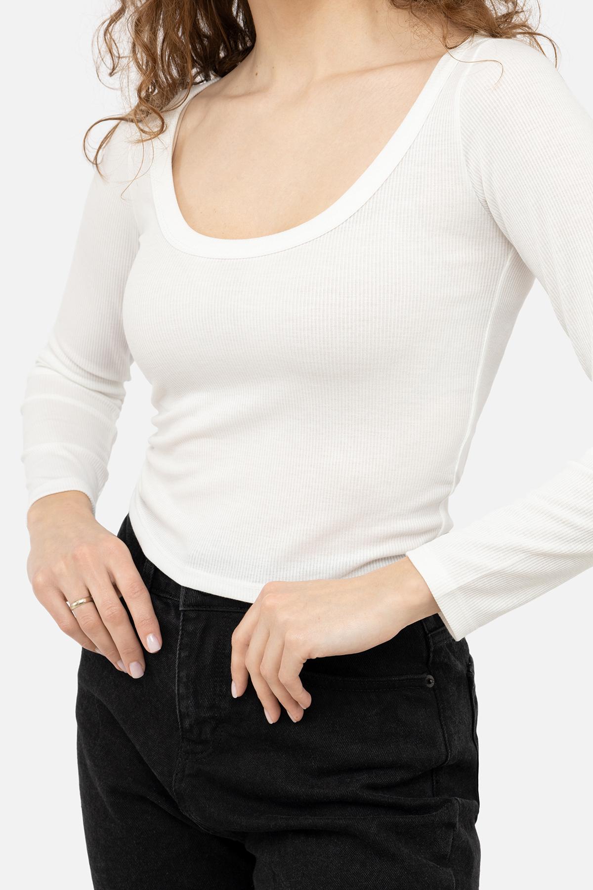 Лонгслив женский ЦБ-00242080 р. 44 Белый (SKT000963424) - фото 2 Лонгслив женский ЦБ-00242080 р. 44 Белый (SKT000963424) - фото 2