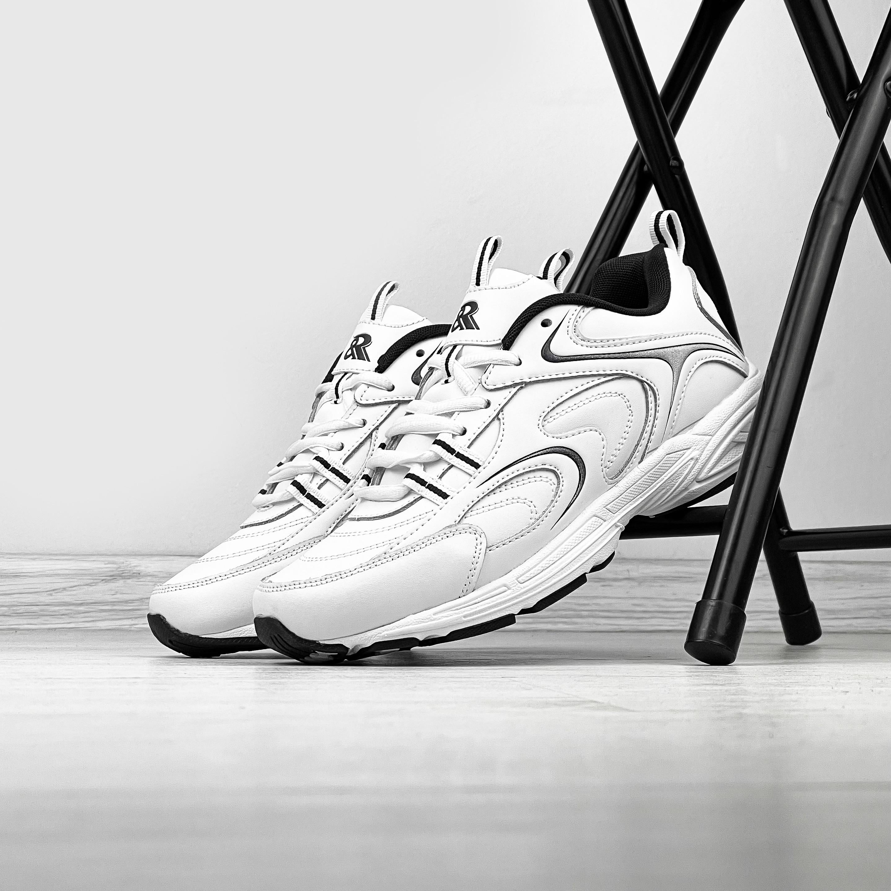 Кроссовки мужские Royyna р. 45 Белый (c031A)