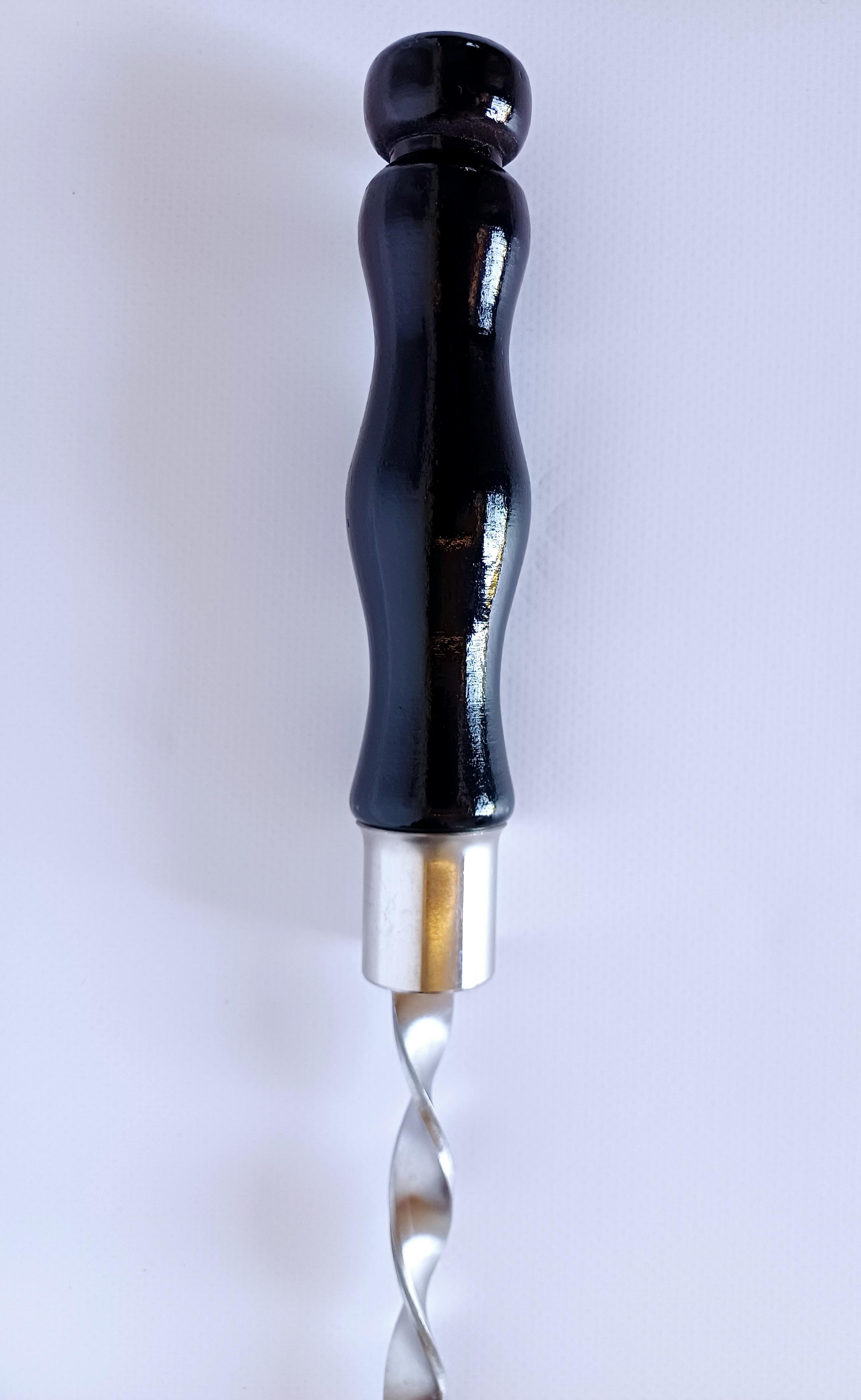 Набір з 6-ти шампурів для шашлику Преміум з дерев'яною ручкою 3х12х630 мм - фото 3 Набір з 6-ти шампурів для шашлику Преміум з дерев'яною ручкою 3х12х630 мм - фото 3