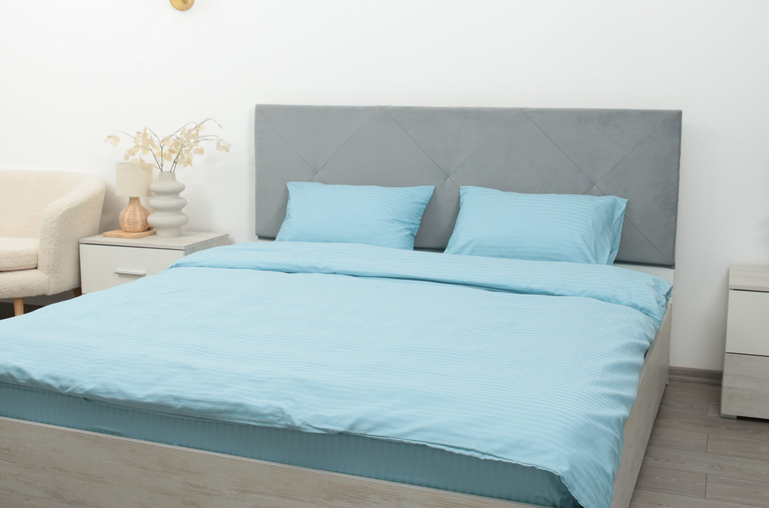 Комплект постельного белья семейный Amore lightblue4311 страйп-сатин Лазурный (KPB-As-STLux-lightblue4311 70x70_) - фото 2 Комплект постельного белья семейный Amore lightblue4311 страйп-сатин Лазурный (KPB-As-STLux-lightblue4311 70x70_) - фото 2