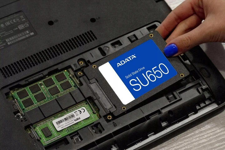 Накопичувач SSD ADATA Ultimate SU650 240 GB 2.5" SATA III 3D NAND (KST-ASU650SS-240GT-R) - фото 4 Накопичувач SSD ADATA Ultimate SU650 240 GB 2.5" SATA III 3D NAND (KST-ASU650SS-240GT-R) - фото 4
