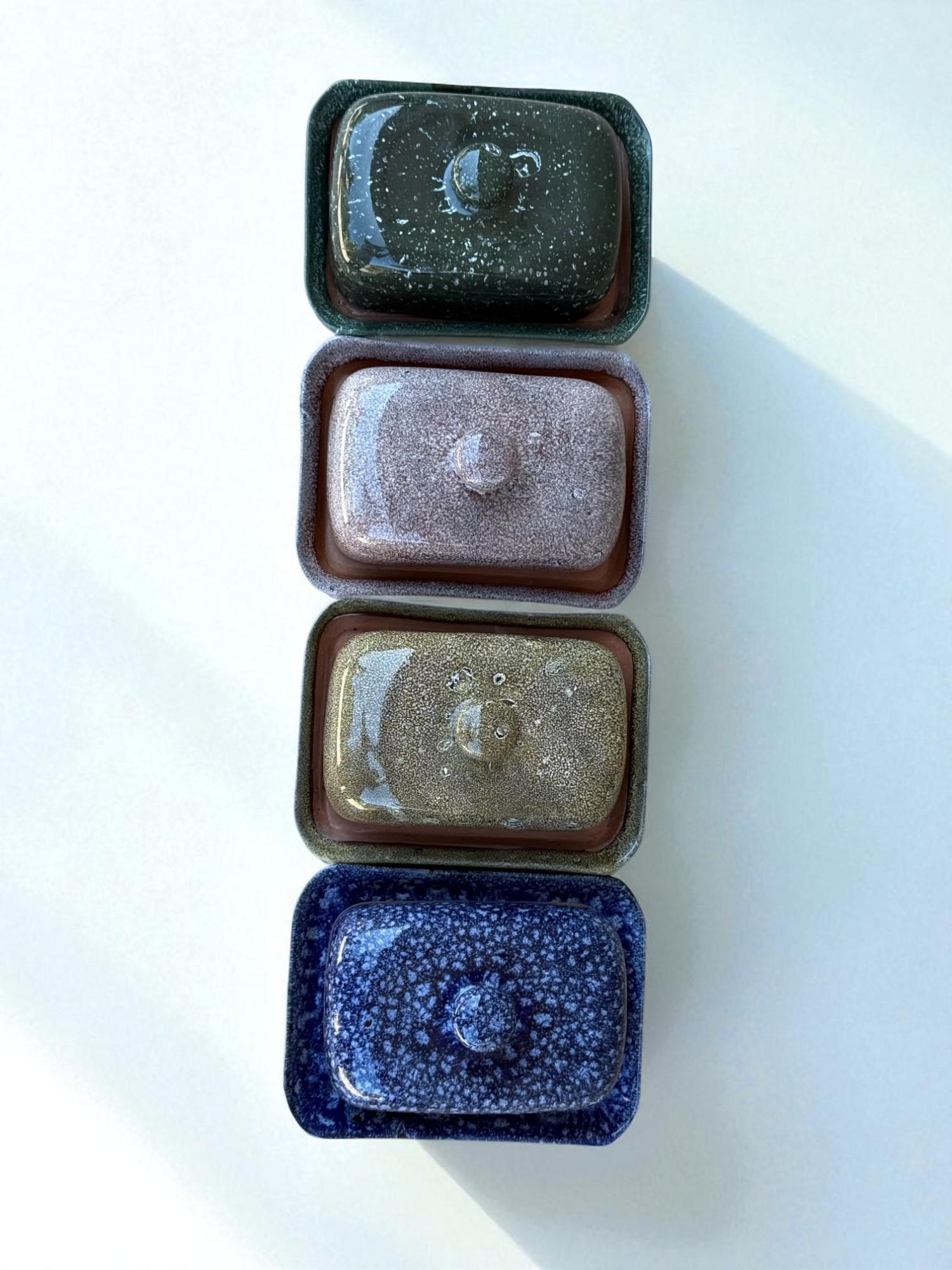 Набор масленок для сливочного масла с крышкой 4 шт. (28833544) - фото 6 Набор масленок для сливочного масла с крышкой 4 шт. (28833544) - фото 6