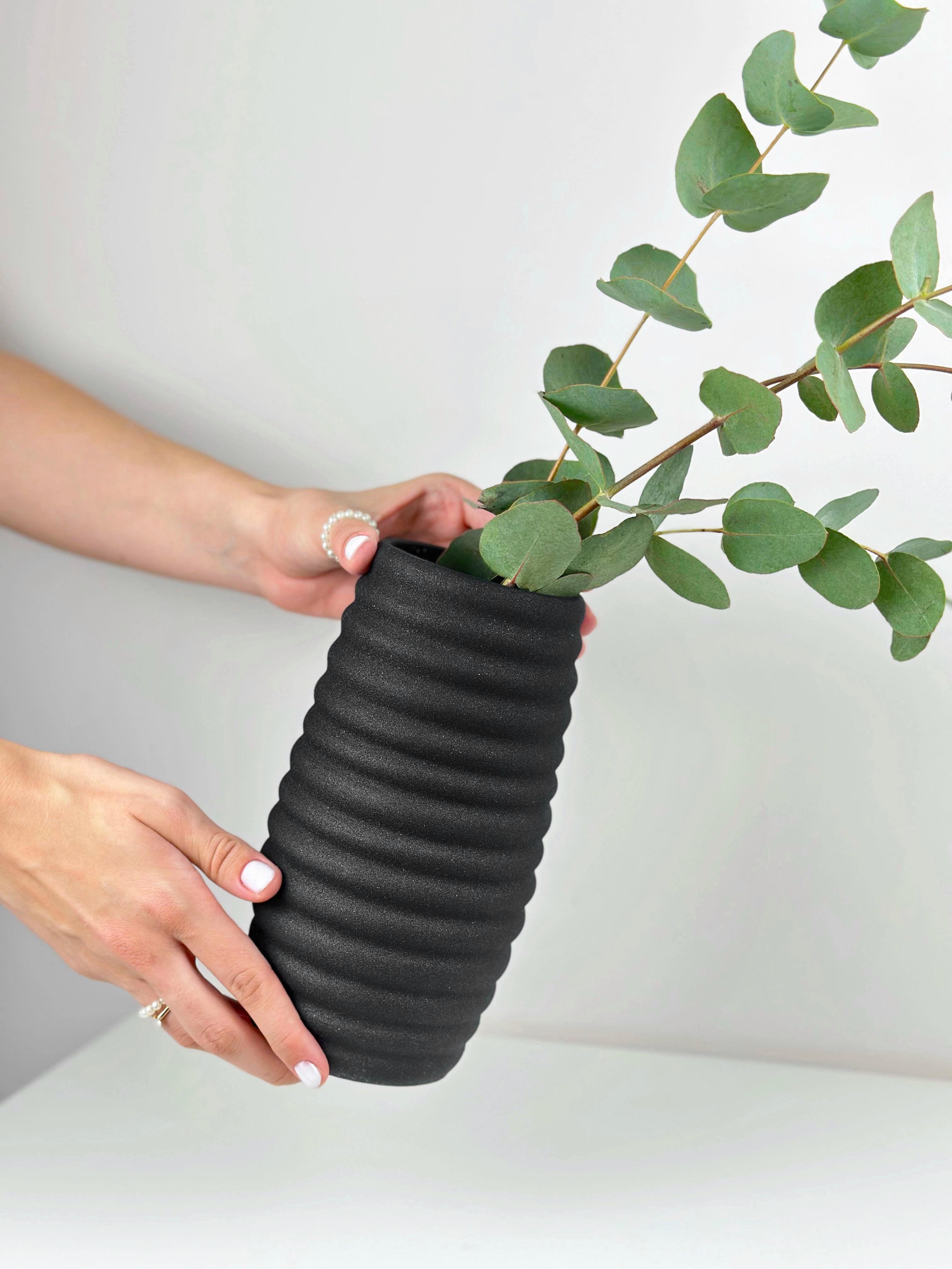 Ваза для квітів та декору глиняна керамічна Вулик 20 см Чорний (4001-6) - фото 4