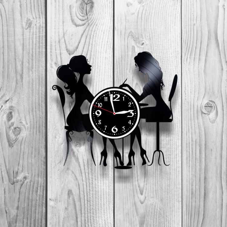 Часы настенные Маникюр 0124 из виниловой пластинки