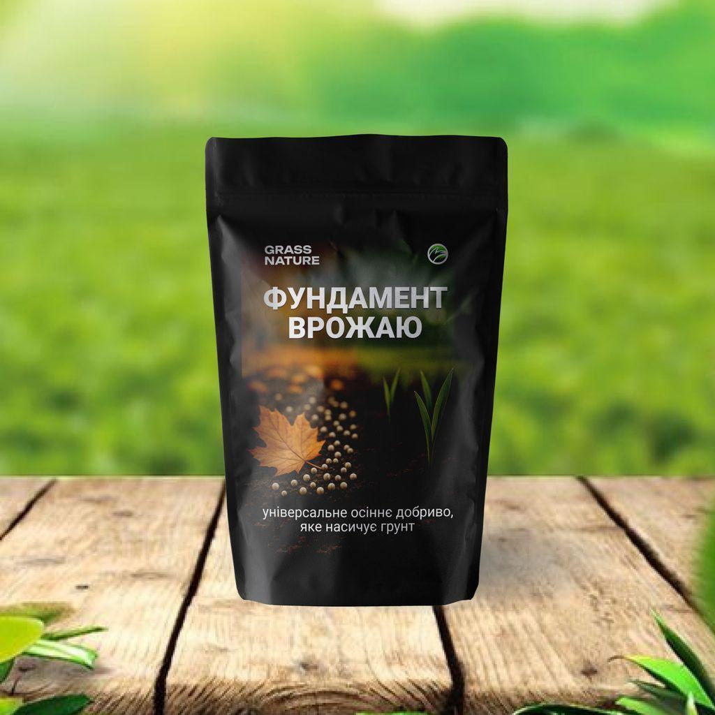 Добриво осіннє універсальне GrassNature Фундамент врожаю NPK 8-24-8 для саду та городу 2 кг (38470726) Добриво осіннє універсальне GrassNature Фундамент врожаю NPK 8-24-8 для саду та городу 2 кг (38470726)