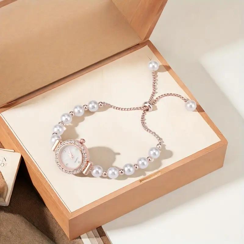 Наручний кварцовий годинник з регульованим браслетом із перлин та стразами Рожеве золото (2690598357) - фото 2 Наручний кварцовий годинник з регульованим браслетом із перлин та стразами Рожеве золото (2690598357) - фото 2