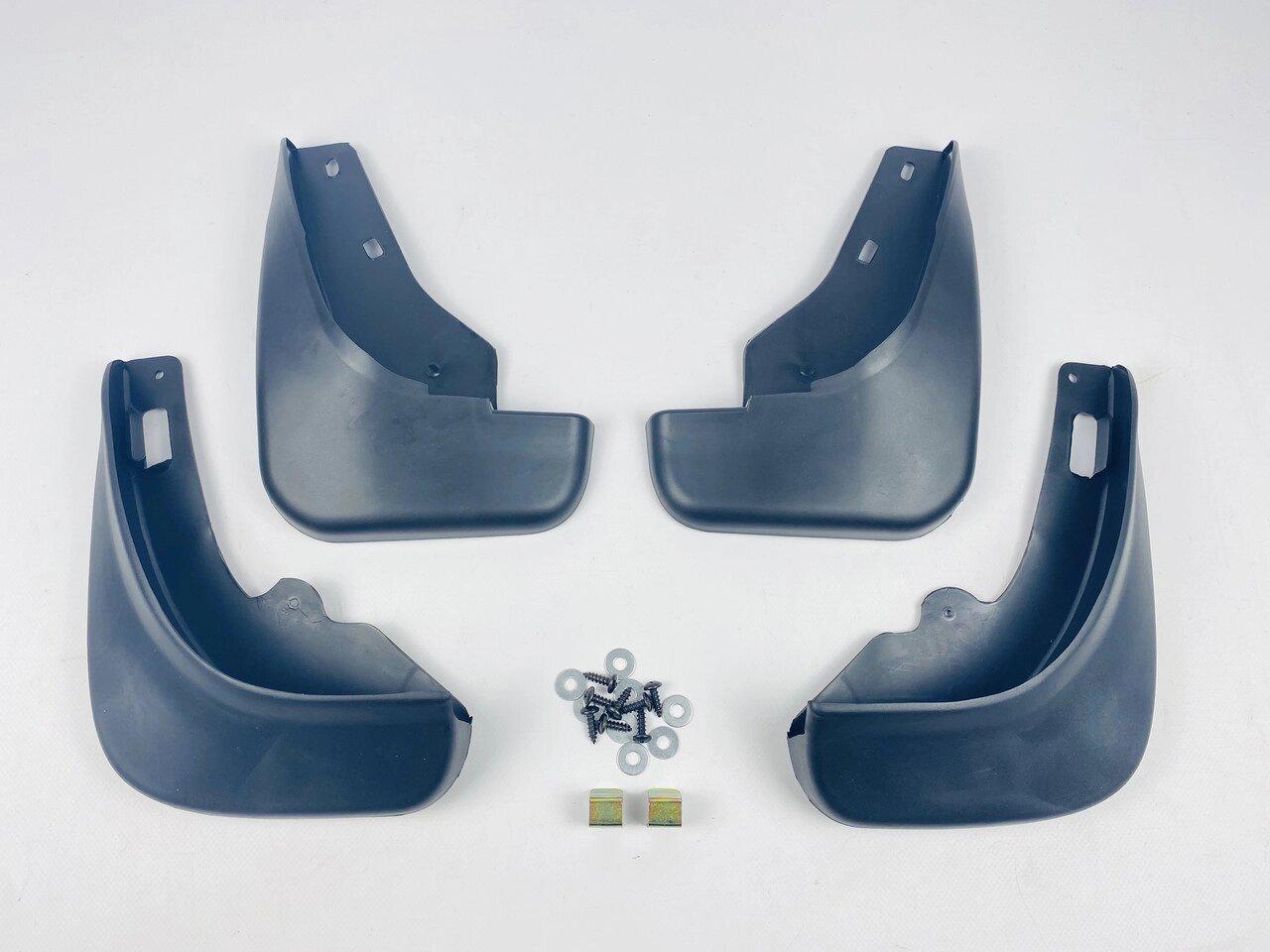 Брызговики Surtep для Ford Focus 2004-2011 седан и 2004-2008 гг. комби (00-00014399)