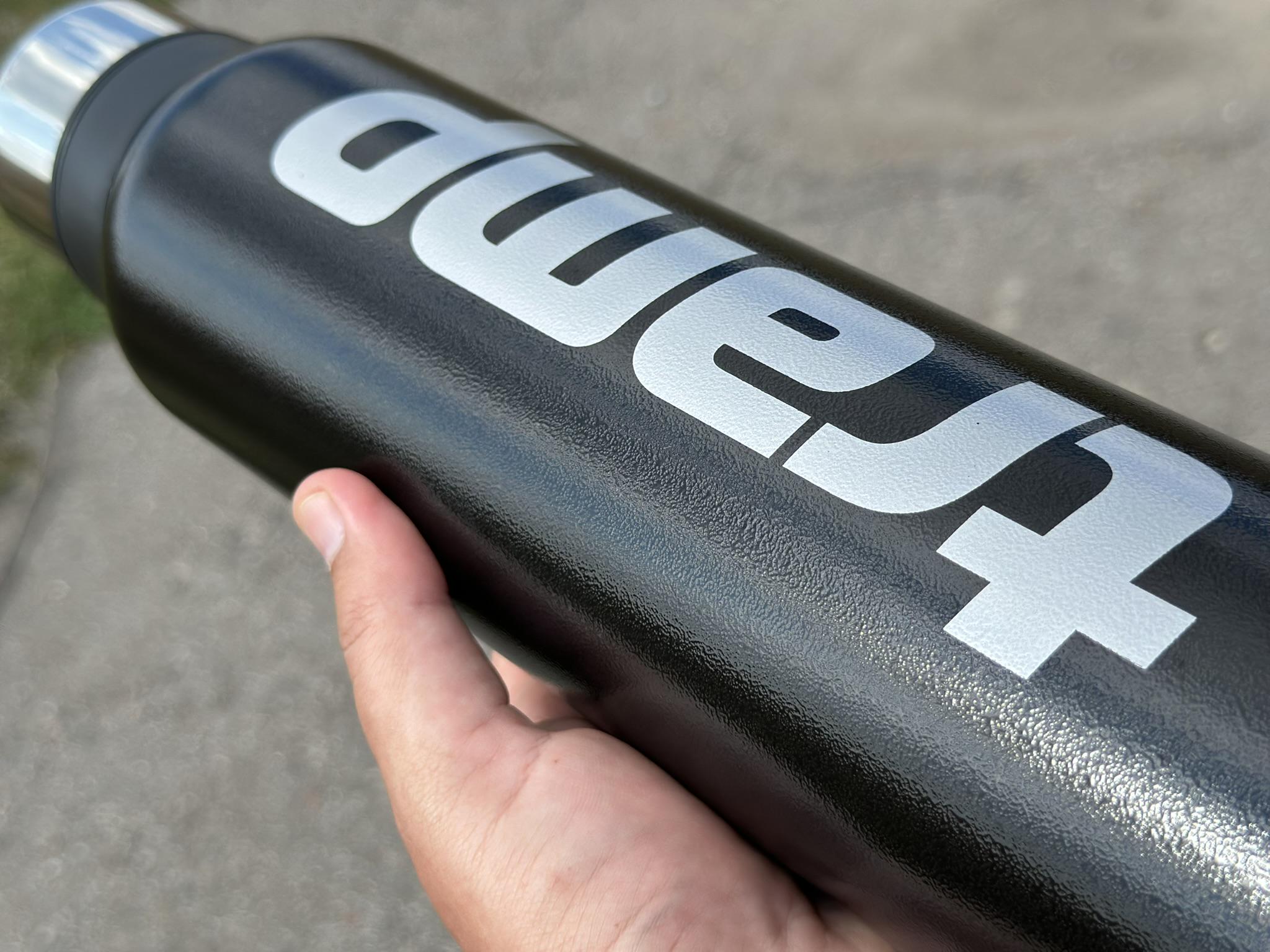 Термос для напоїв Tramp expeditio з нержавіючої сталі тримає 24 ч. 1,6 л (UTRC-029-black) - фото 5 Термос для напоїв Tramp expeditio з нержавіючої сталі тримає 24 ч. 1,6 л (UTRC-029-black) - фото 5