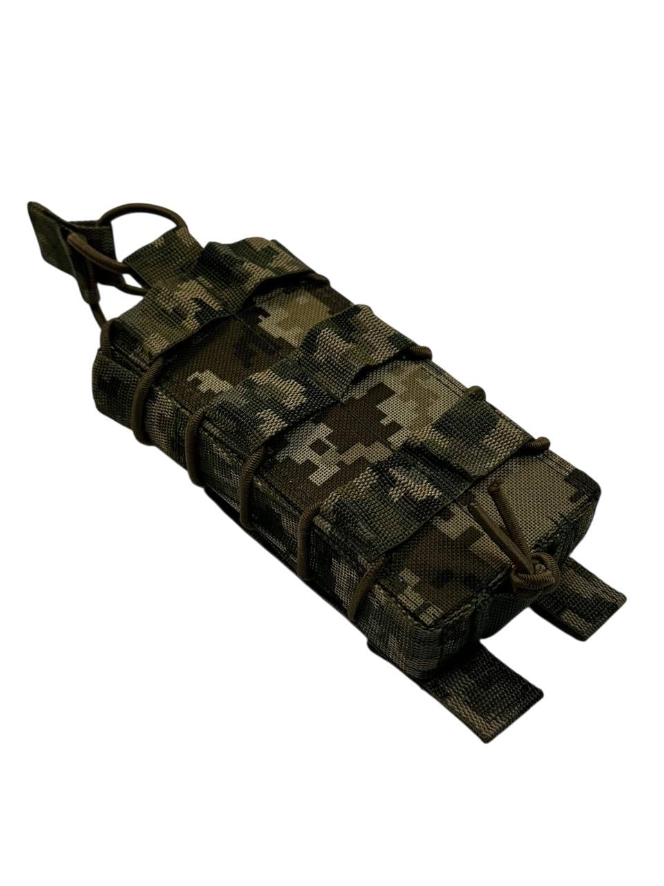 Одинарный штурмовой подсумок для магазинов АК с пластиковыми вставками на системе Molli (стропа) МК Пиксель (3594389)