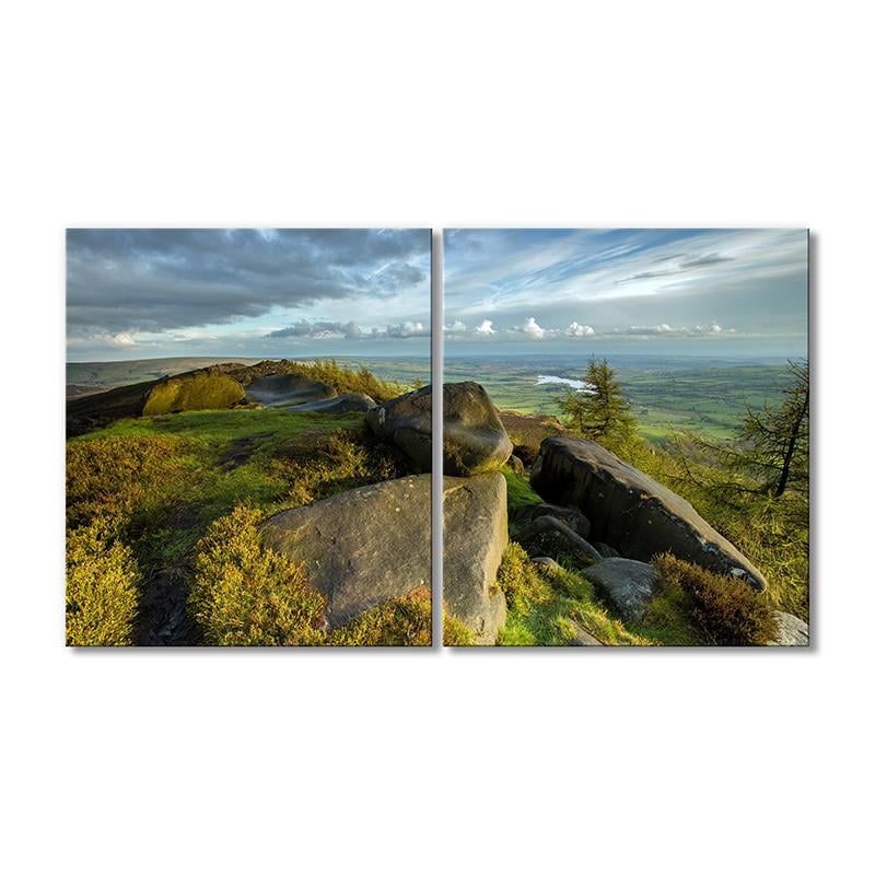 Картина модульная Вершина горы лежат огромные камни, внизу простирается долина 2 модуля 120x180 см