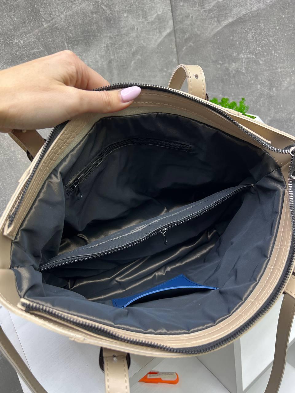 Сумка жіноча через плече з екошкіри велика якісна з принтом для документів Бежевий - фото 5 Сумка жіноча через плече з екошкіри велика якісна з принтом для документів Бежевий - фото 5