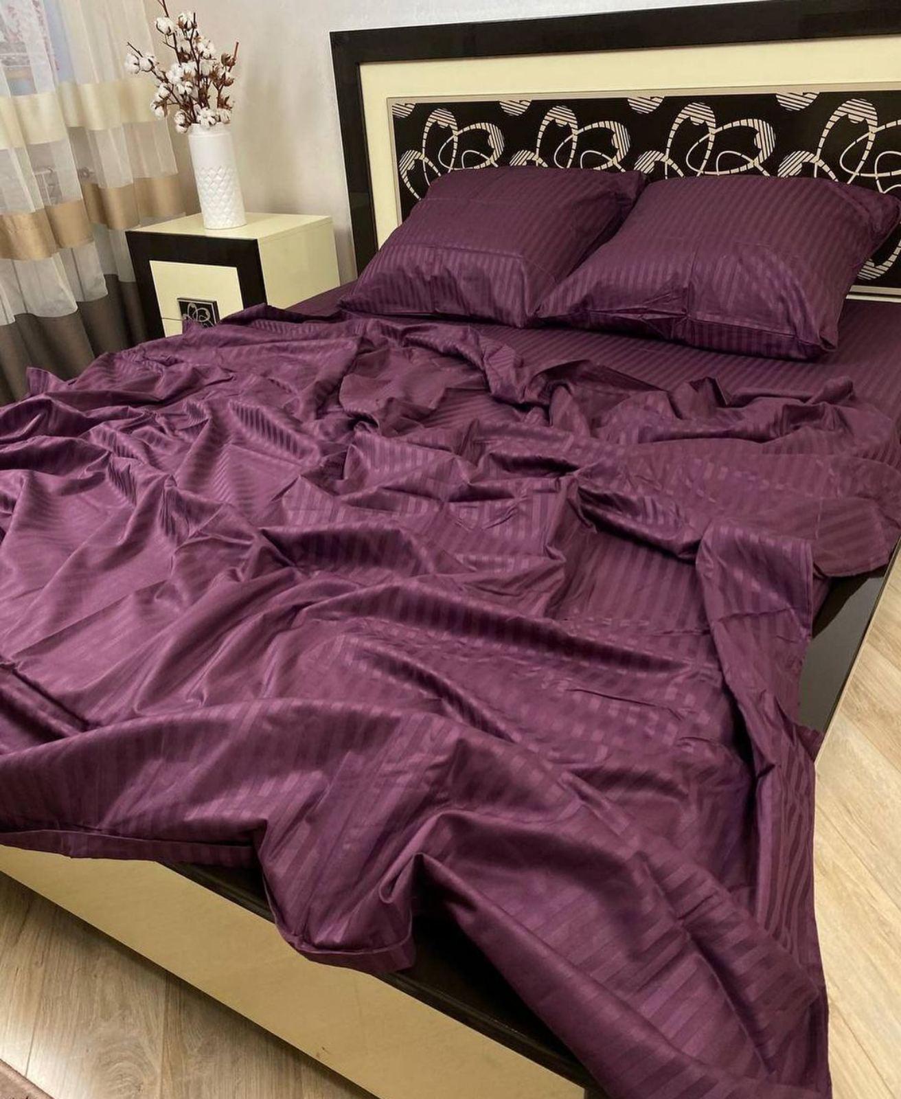 Комплект постельного белья Family страйп сатин двуспальный Бордовый