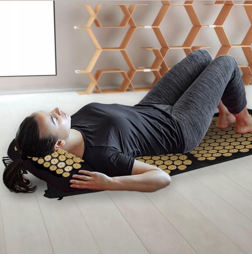 Масажний акупунктурний килимок з подушкою AKUMATA SHARK від болю в спині Gold (id_1197) - фото 7
