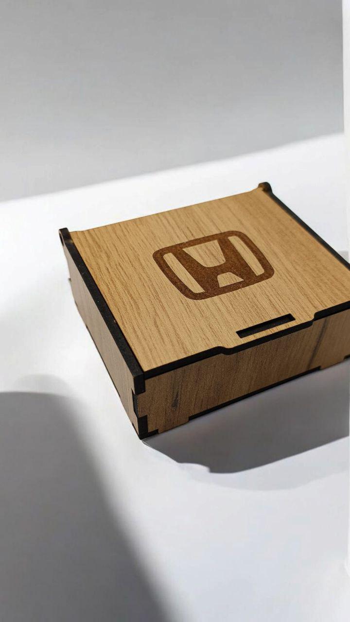 Ароматизатор в дифлектор для авто Honda из дерева и войлока и аромапарфюм 5 мл (78) - фото 4