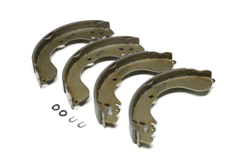 Тормозные колодки барабанные BLUE PRINT для Chrysler/Jeep/Patriot 4X4-17/Nissan Juke 1-19 задние (ADA104116)