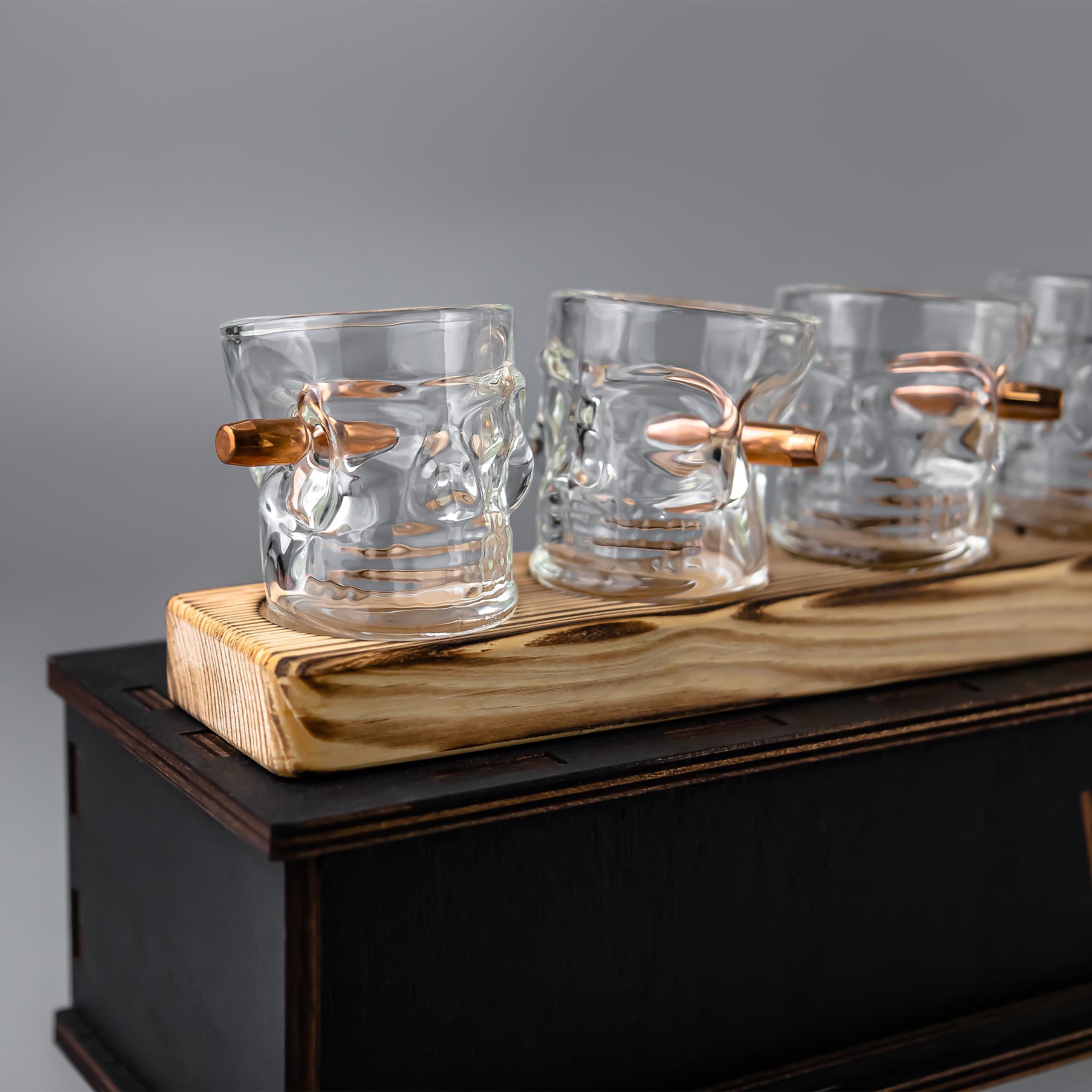 Набор рюмок-черепков с шарами на подставке с упаковкой (24837275)