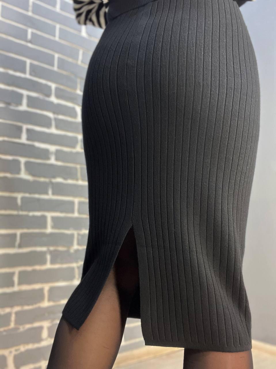 Спідниця жіноча My fashion 478 в'язка широкий рубчик розріз середня довжина р. 44-48 Чорний (3024) - фото 5 Спідниця жіноча My fashion 478 в'язка широкий рубчик розріз середня довжина р. 44-48 Чорний (3024) - фото 5